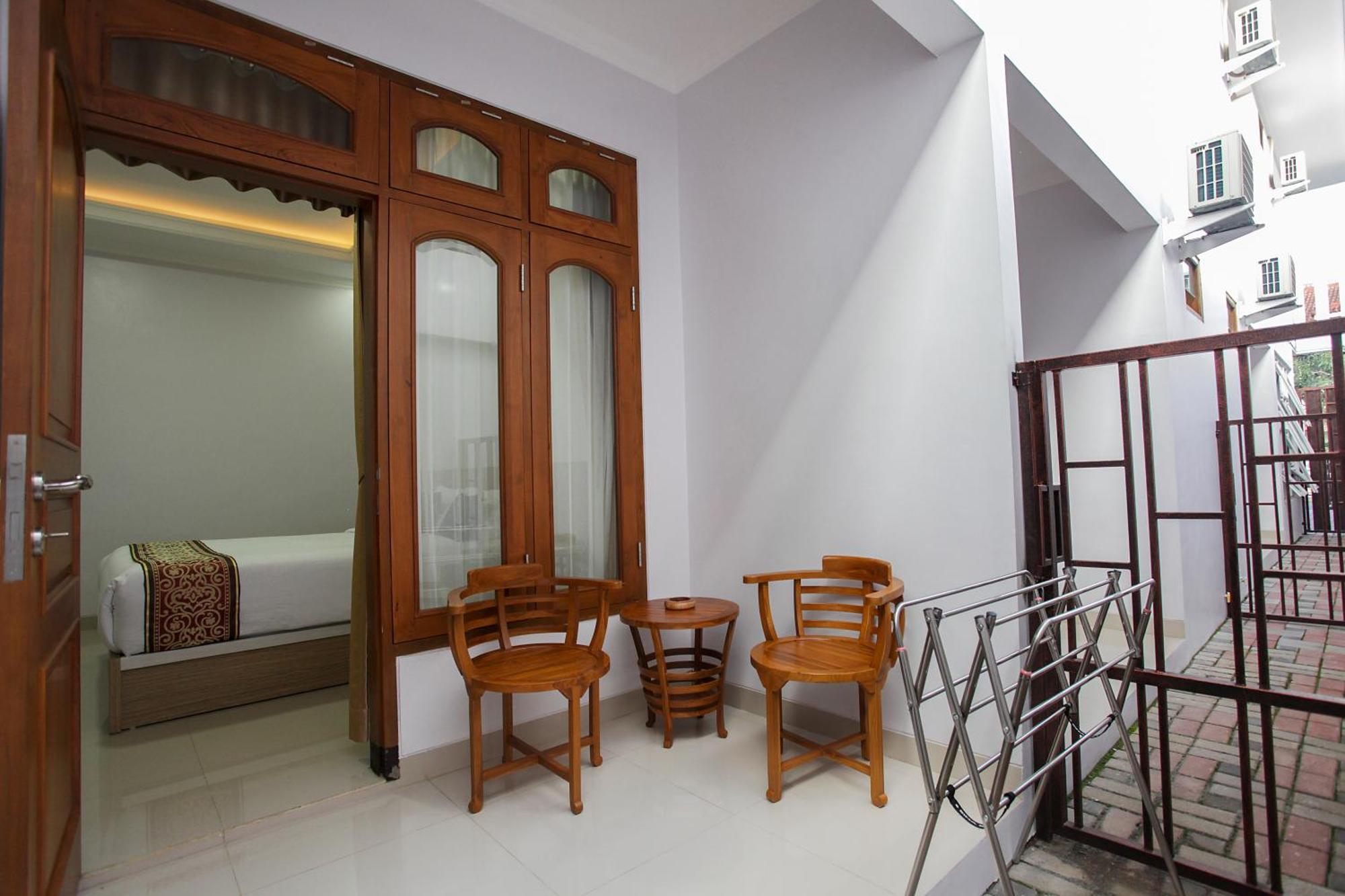 Banua Raya Homestay Yogyakarta Exterior foto